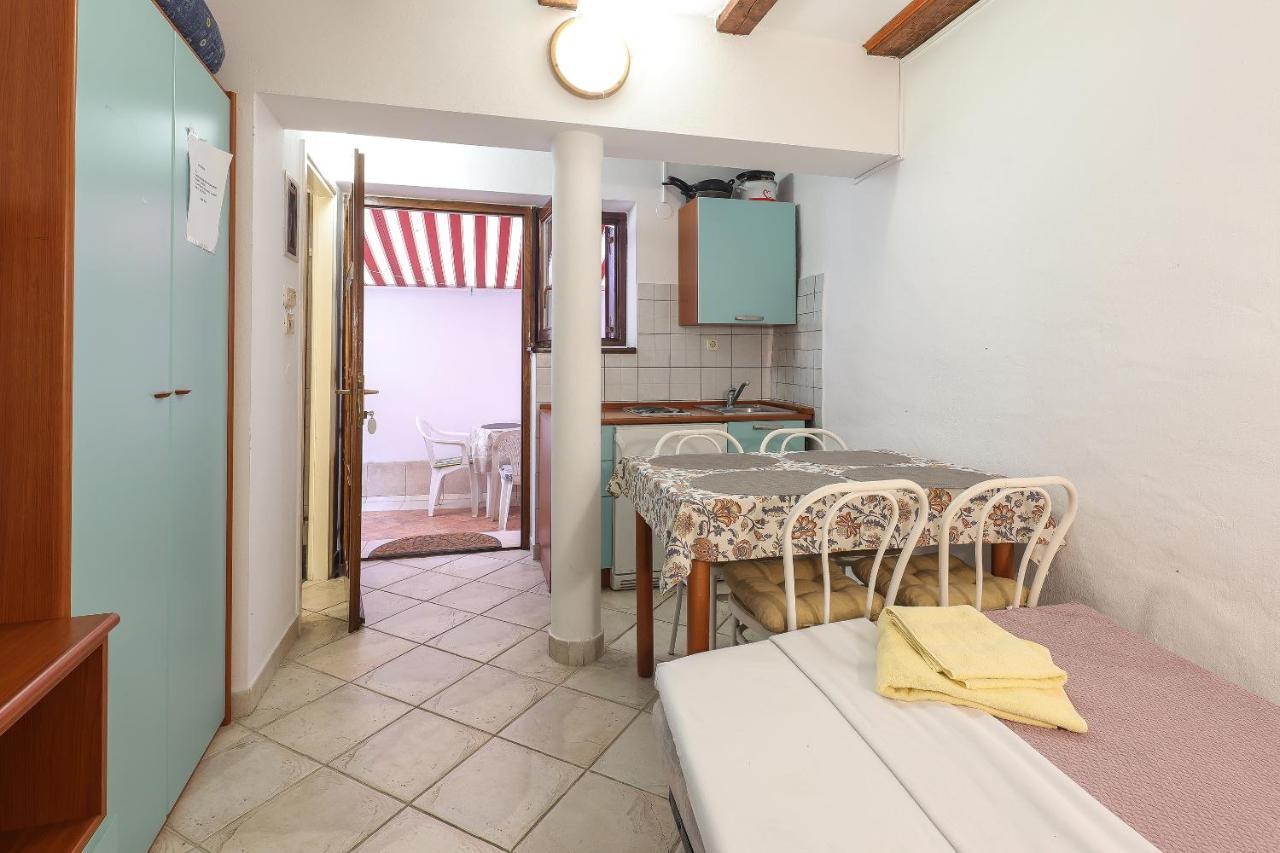 Ferienwohnung Casa Di Nives Krk Town Exterior foto