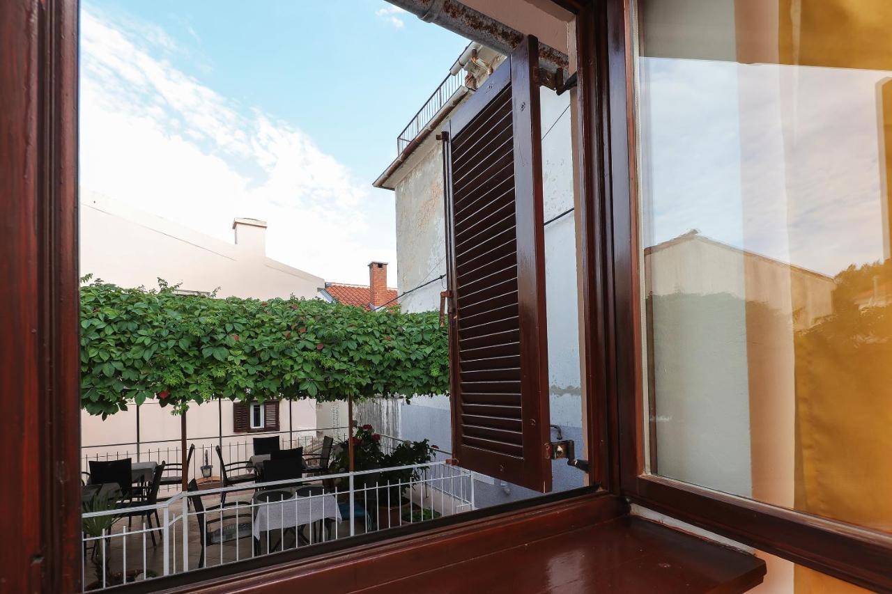 Ferienwohnung Casa Di Nives Krk Town Exterior foto